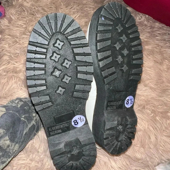 NWT White Chunky Chelsea Boots Size 8.5 - Picture 5 of 5